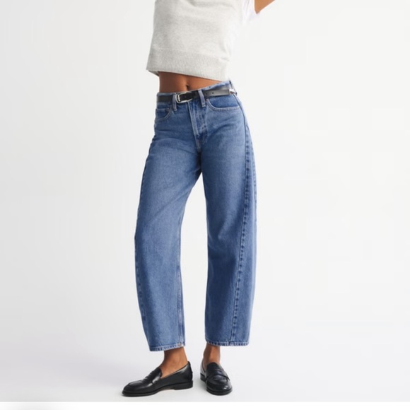 Abercrombie & Fitch Denim - Curve Love Mid Rise Barrel Jean (short